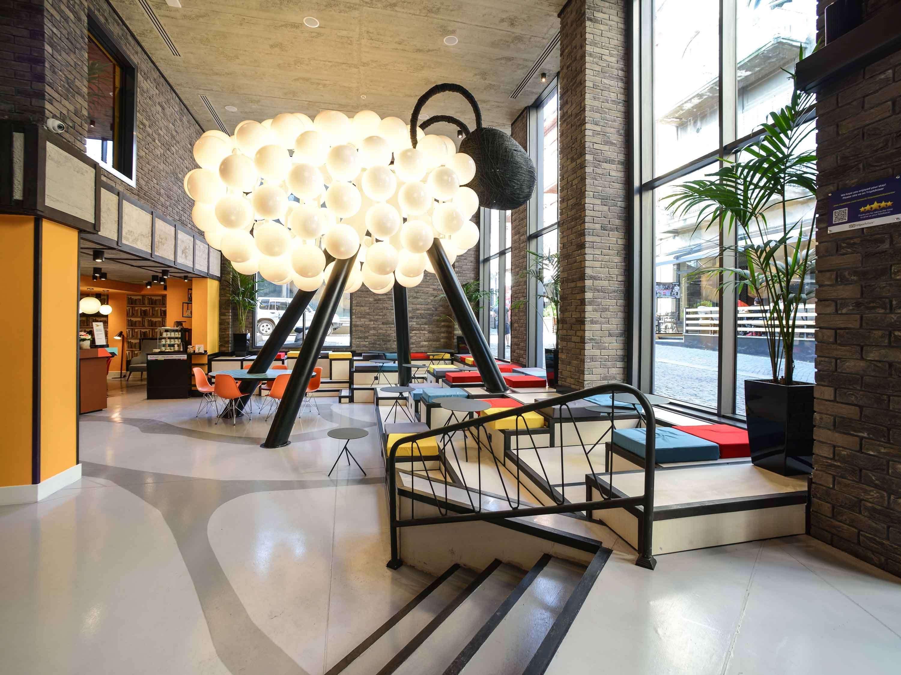 Ibis Styles Tbilisi Center Hotel Exterior foto