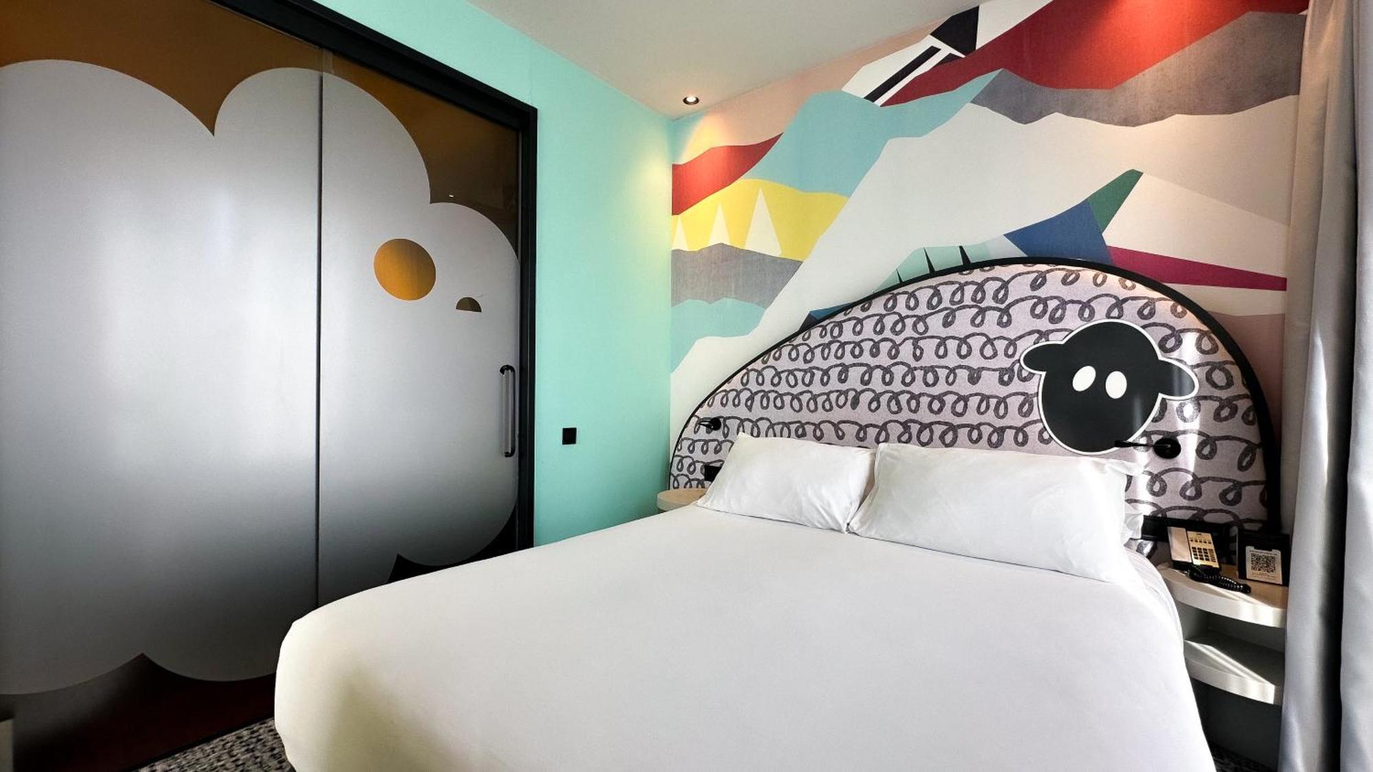 Ibis Styles Tbilisi Center Hotel Exterior foto