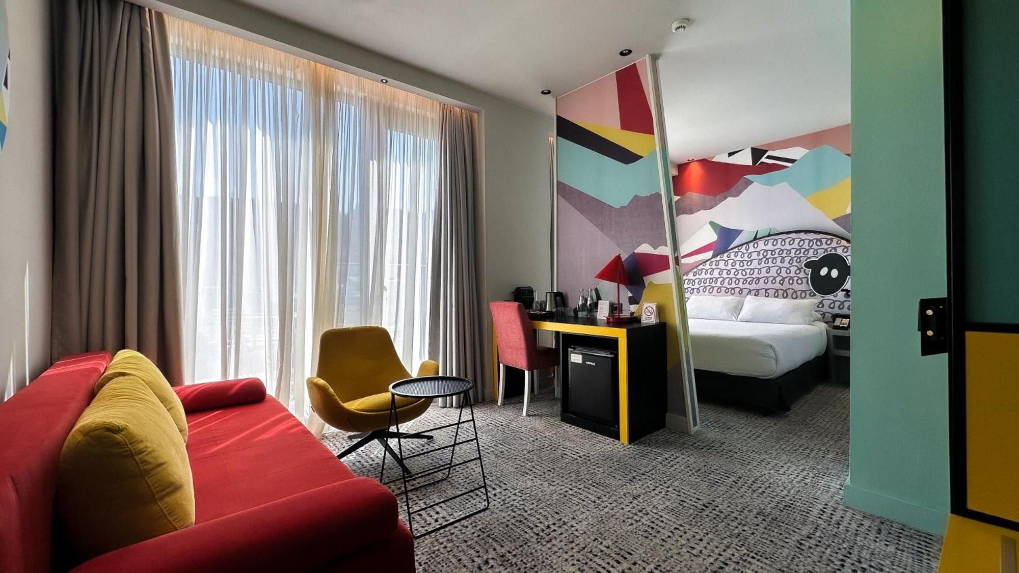 Ibis Styles Tbilisi Center Hotel Exterior foto